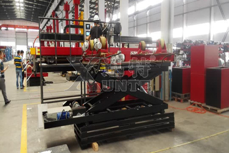 自動焊接用的剪叉式液壓升降機(jī)